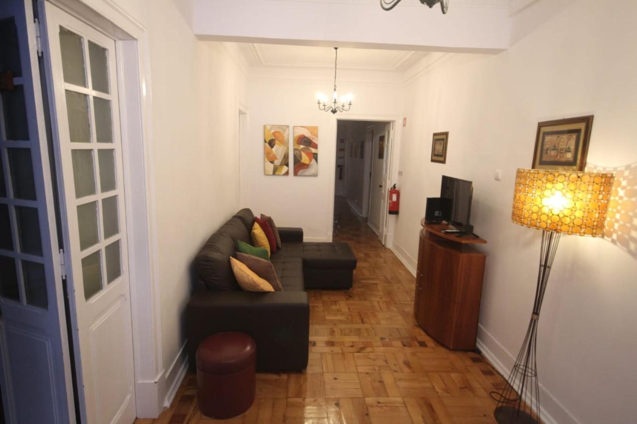 ליסבון Nautic M1 R2 - Classy & Cozy Double Room With Shared Bathroom In Marques Pombal מראה חיצוני תמונה